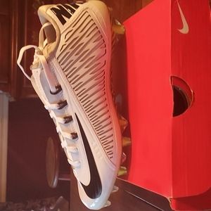 Nike Men's Vapor Carbon Football Cleats